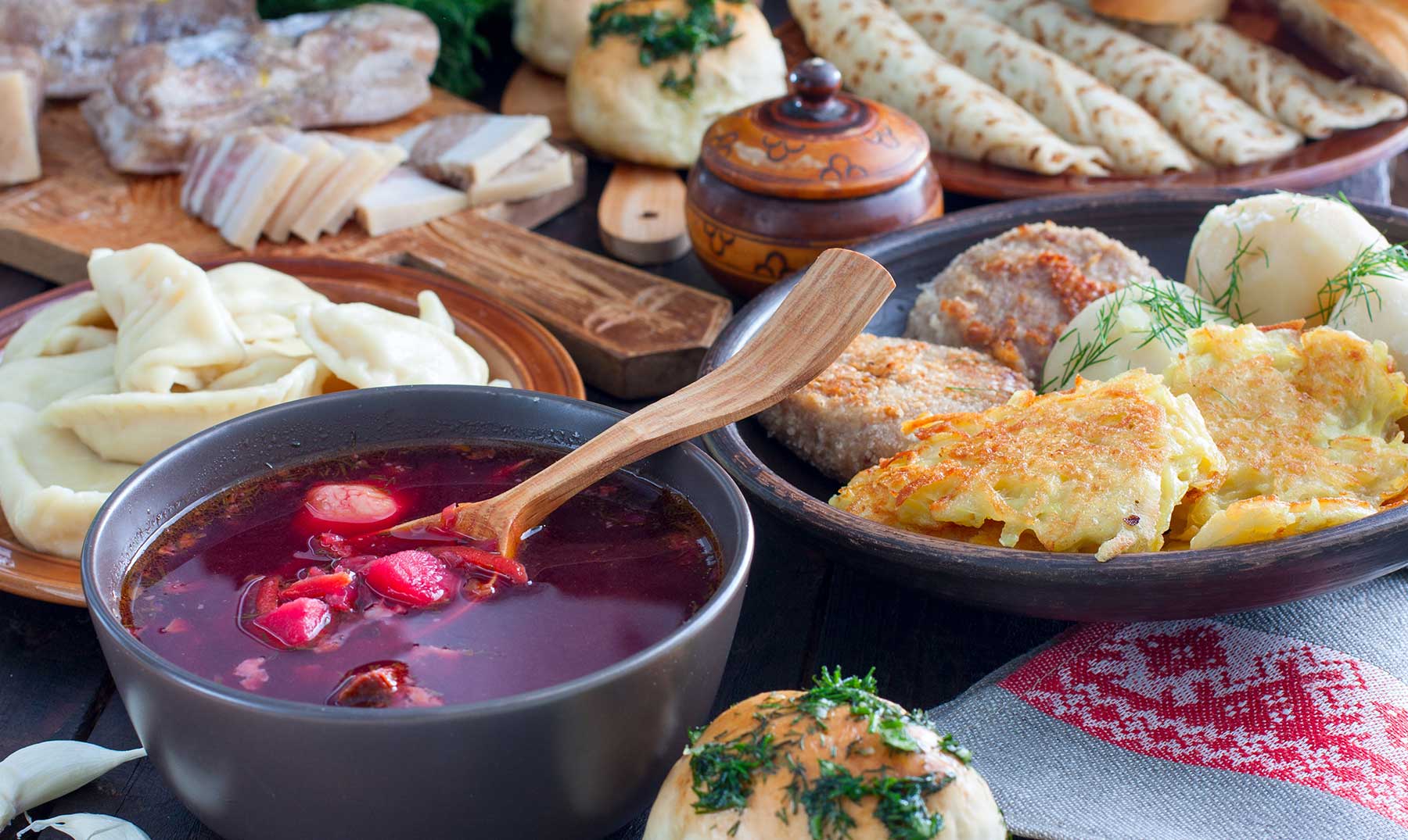 Recetas de Gastronomía Eslava: El Corazón del Este en tu Mes